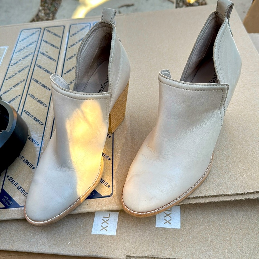 jefferey campbell boots barely worn